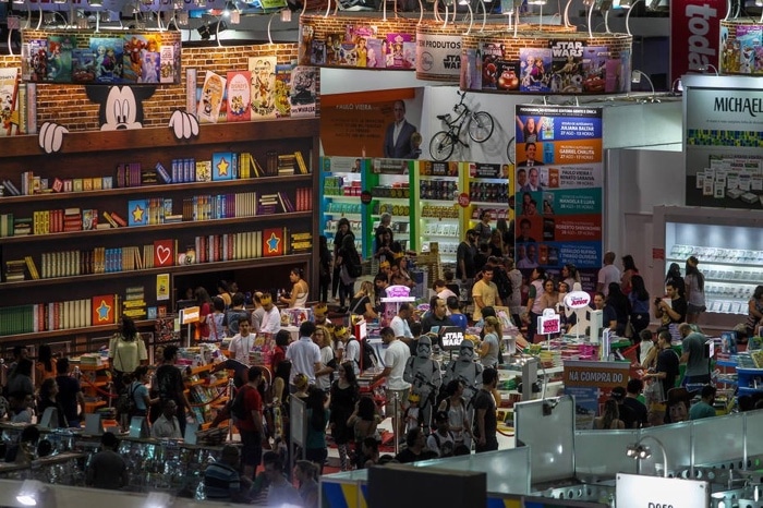 O Staff da 25ª Bienal Internacional do Livro de São Paulo caprixou na estrutura