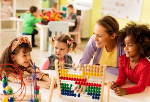Técnicas de memorização para crianças com jogos educativos em sala de aula