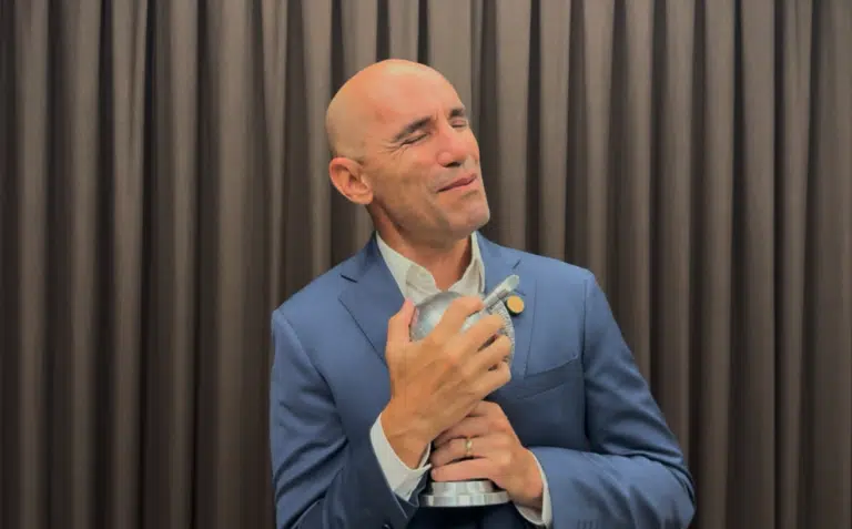 Mundo Moderno Monólogo